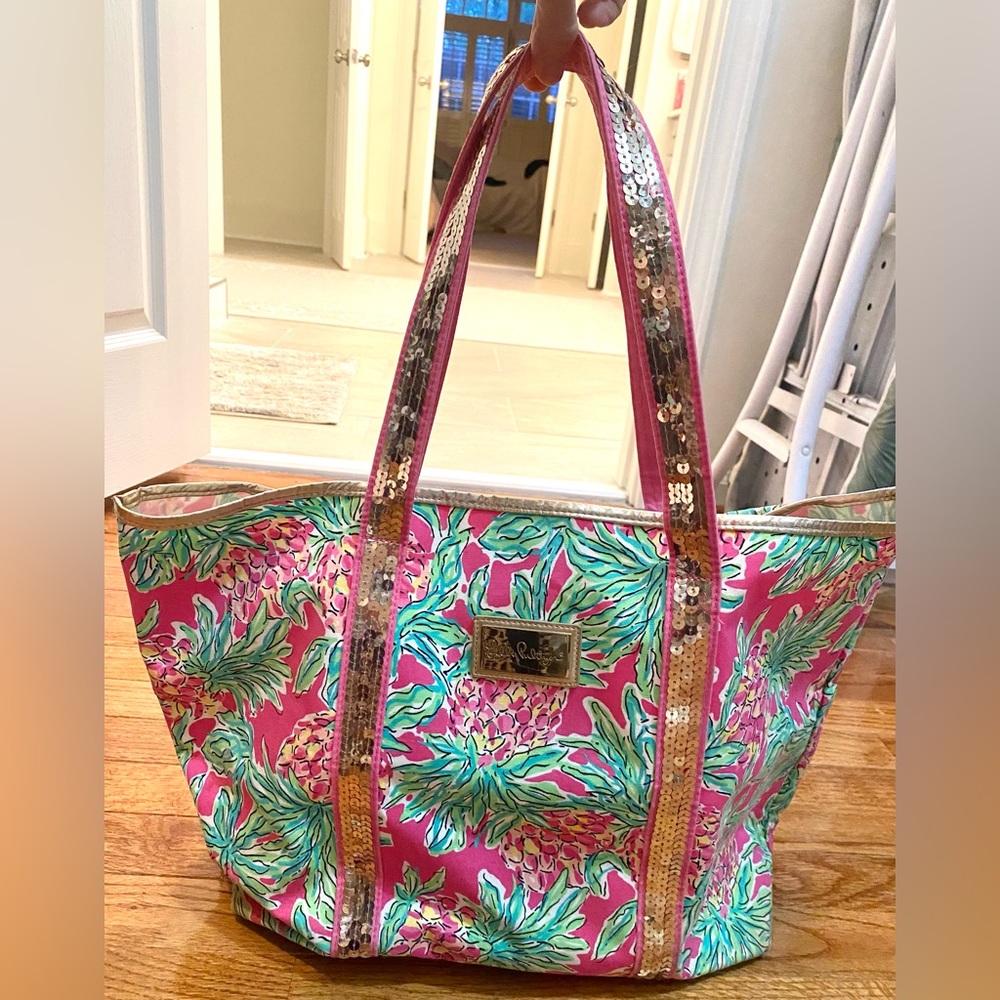 Lilly Pulitzer Tote Bag Sequin Handle Orchard Pink Spike the Punch Pineapples